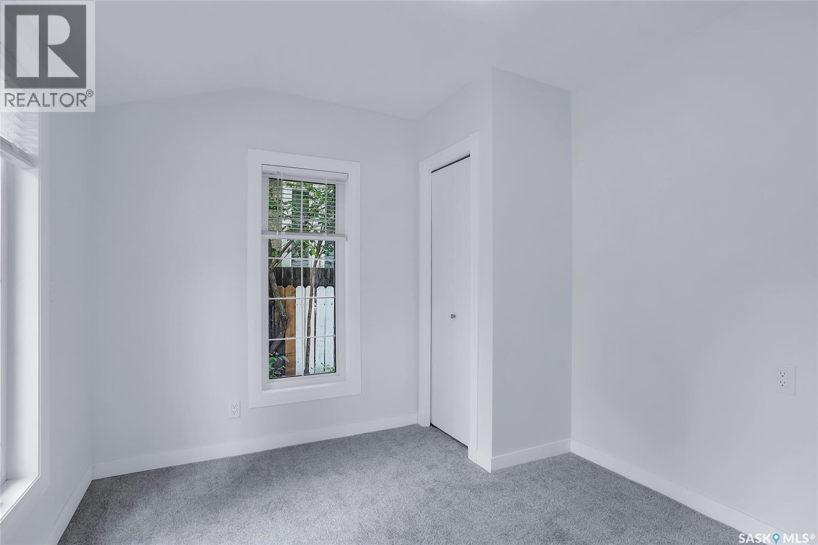 1121 B AVENUE N - 25