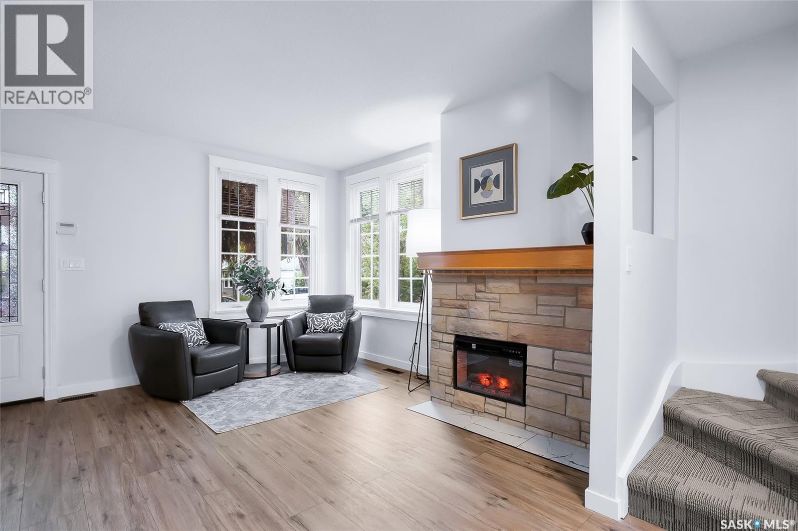 1121 B AVENUE N - 9