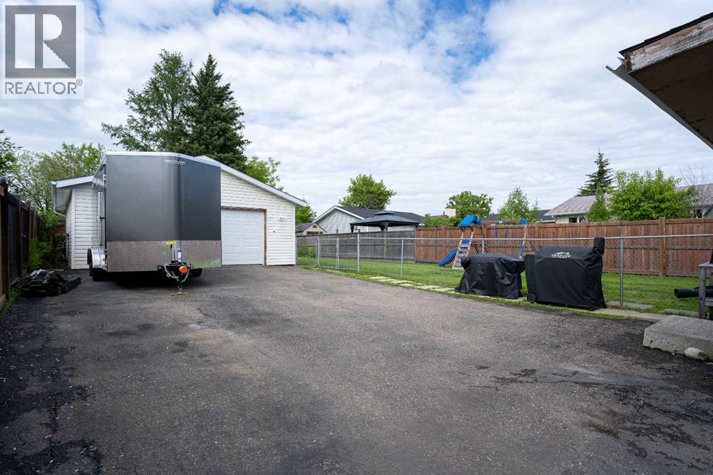 210 Leigh Crescent, Fort McMurray
