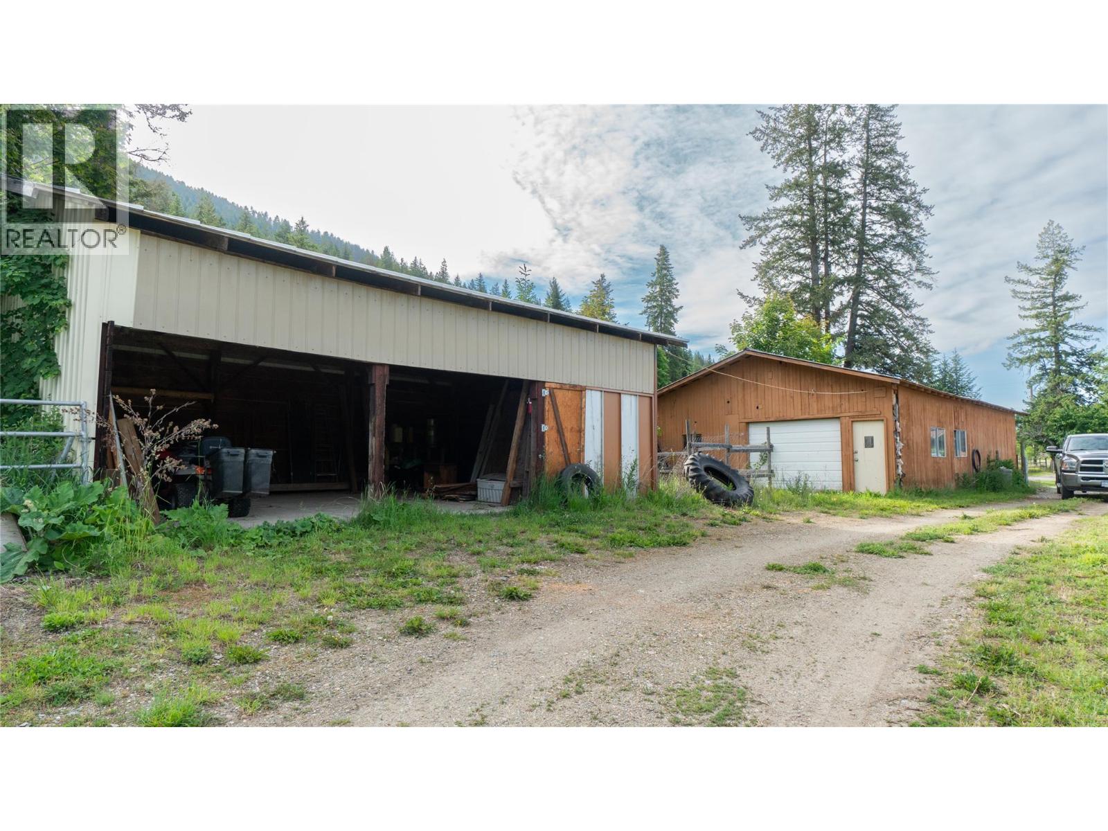 5851 20 Avenue NE - 62