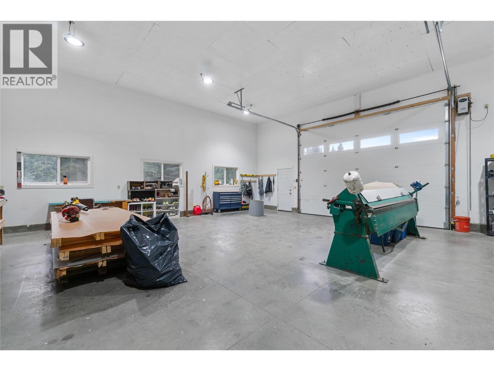 5851 20 Avenue NE - 55