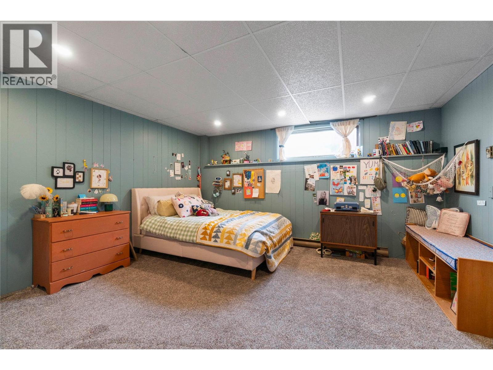5851 20 Avenue NE - 39