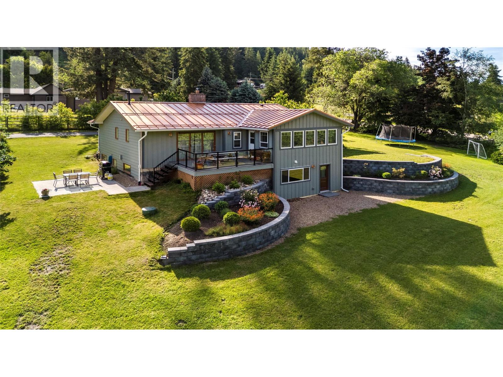 5851 20 Avenue NE - 1