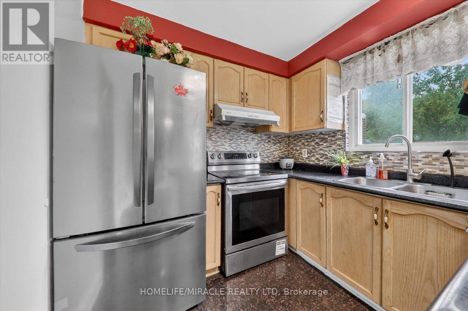 42 NAHANNI TERRACE - 16