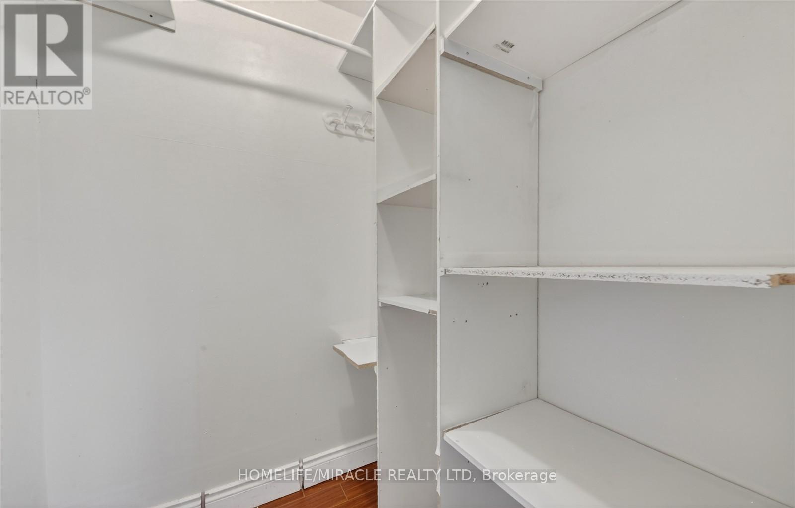 42 NAHANNI TERRACE - 23