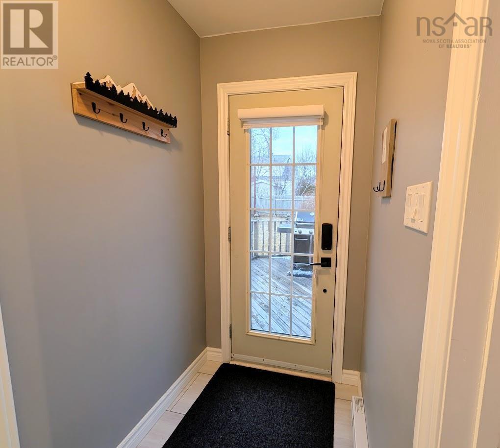 62 MACLAUGHLIN Drive - 10