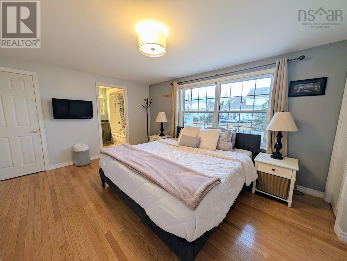 62 MACLAUGHLIN Drive - 21