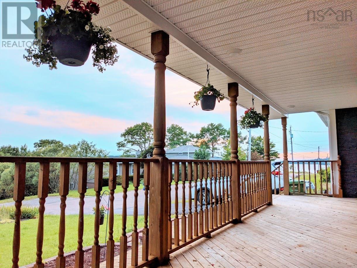 62 MACLAUGHLIN Drive - 3