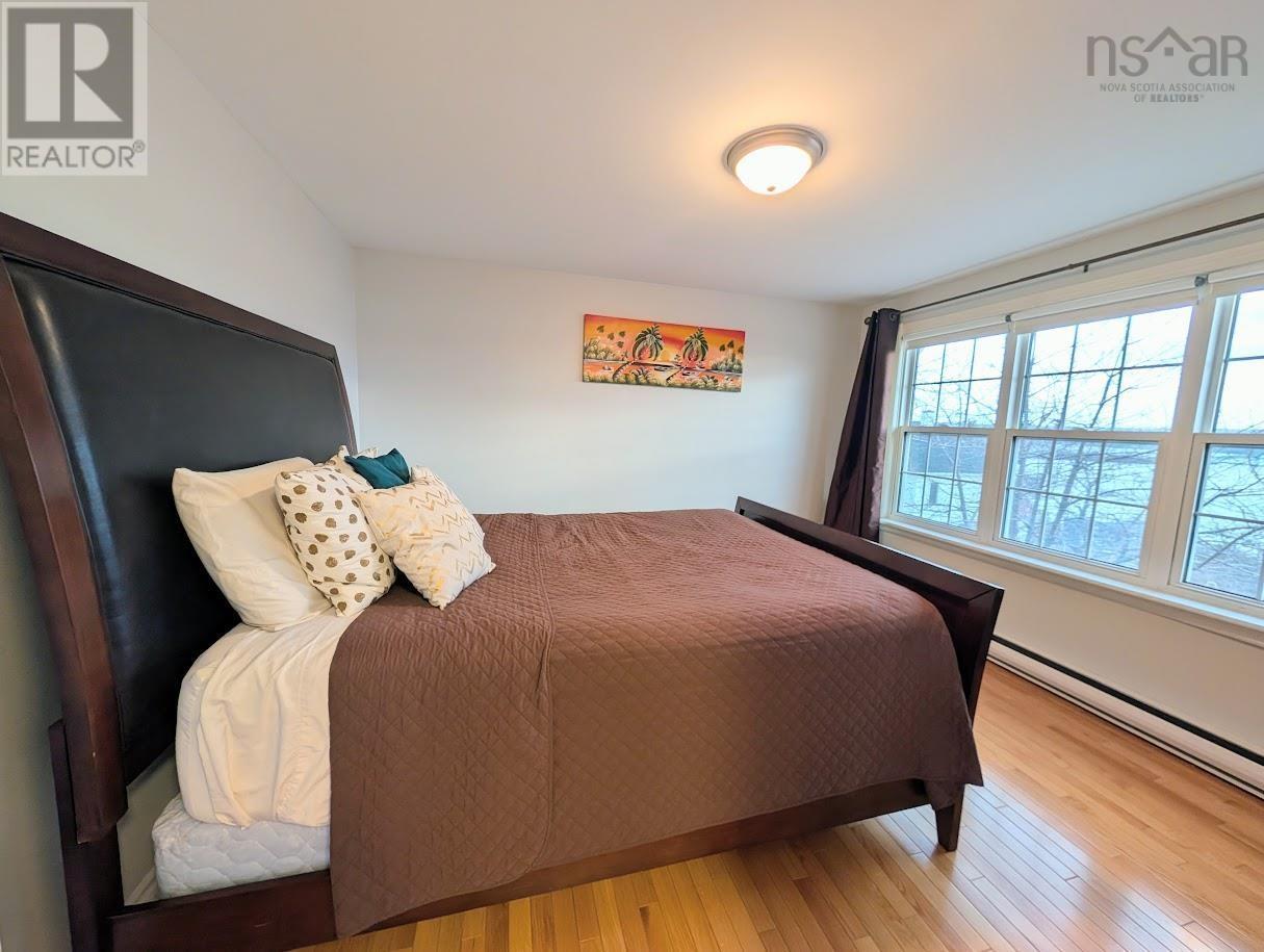 62 MACLAUGHLIN Drive - 32