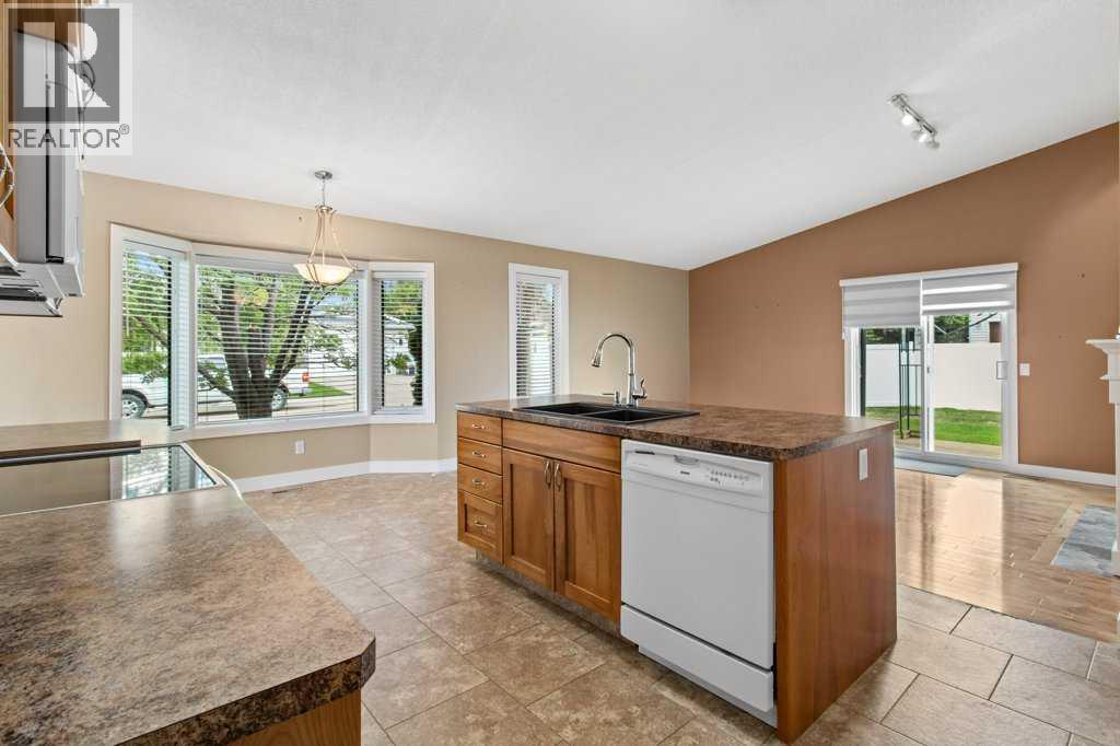 5 Roland Street - photo 3