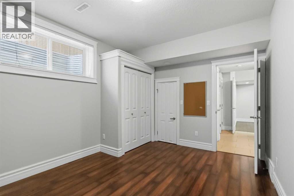 bedroom 1 suite