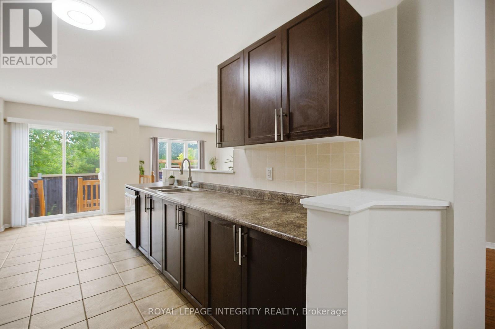 3 Bed, 3 Bath House for Rent in Ottawa – 354 ROLLING MEADOW CRESCENT, Ottawa – MLS# X13442142 - Image 11