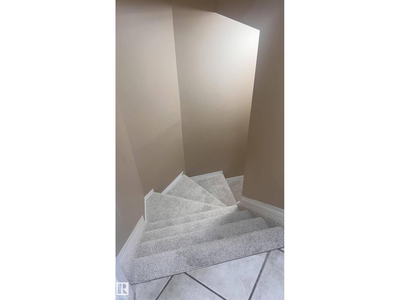 7 DOUCETTE PL — photo 34
