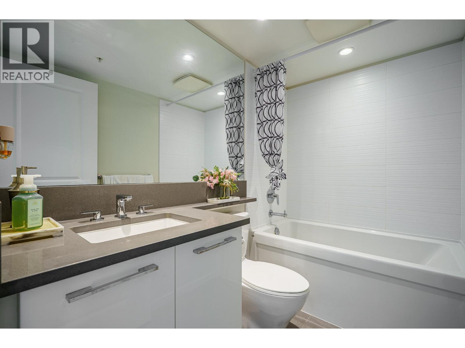 3007 6658 DOW AVENUE, Burnaby