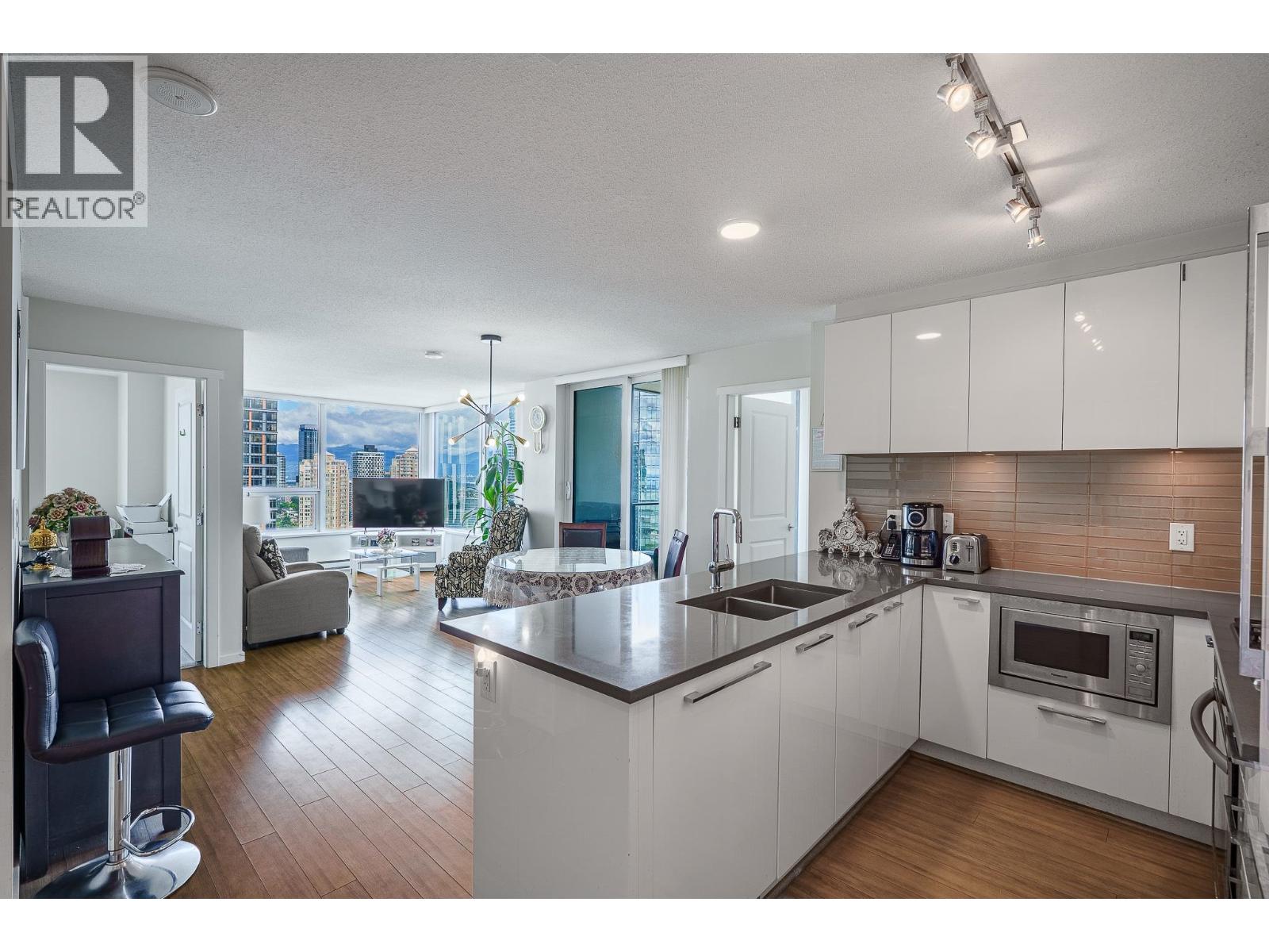 3007 6658 DOW AVENUE, Burnaby