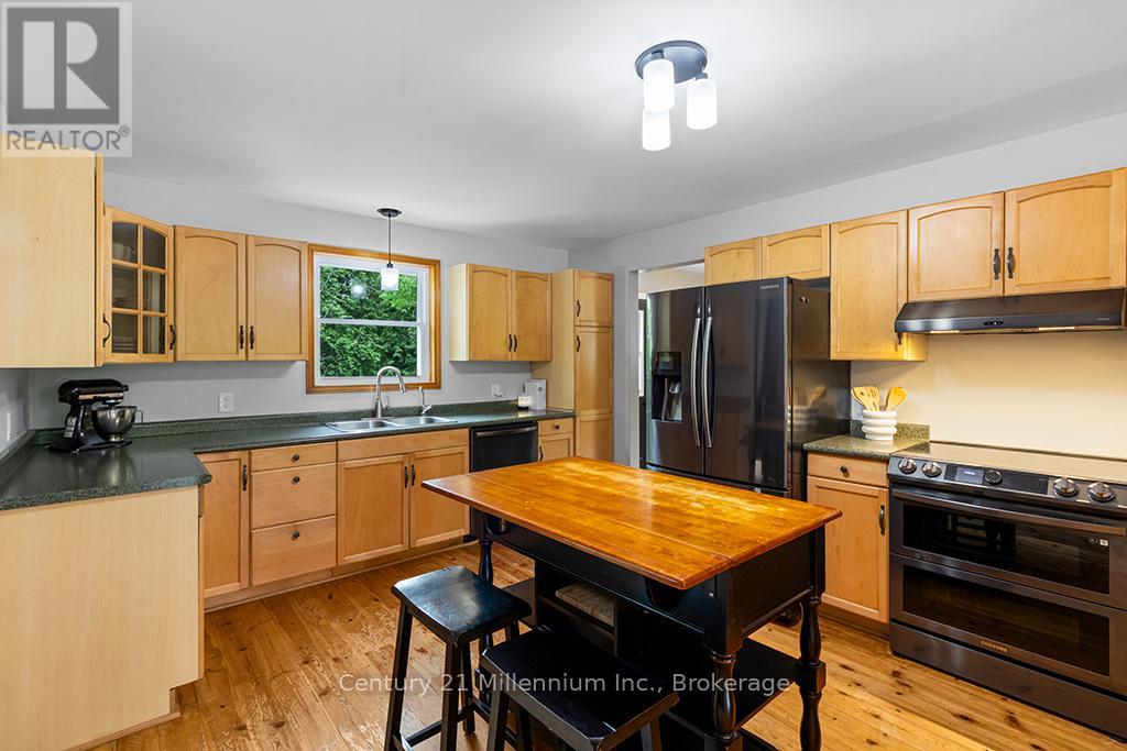 245650 22 SIDE ROAD - 11
