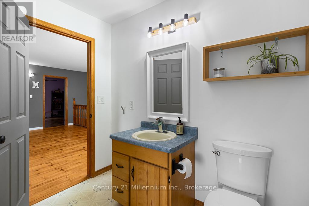 245650 22 SIDE ROAD - 30