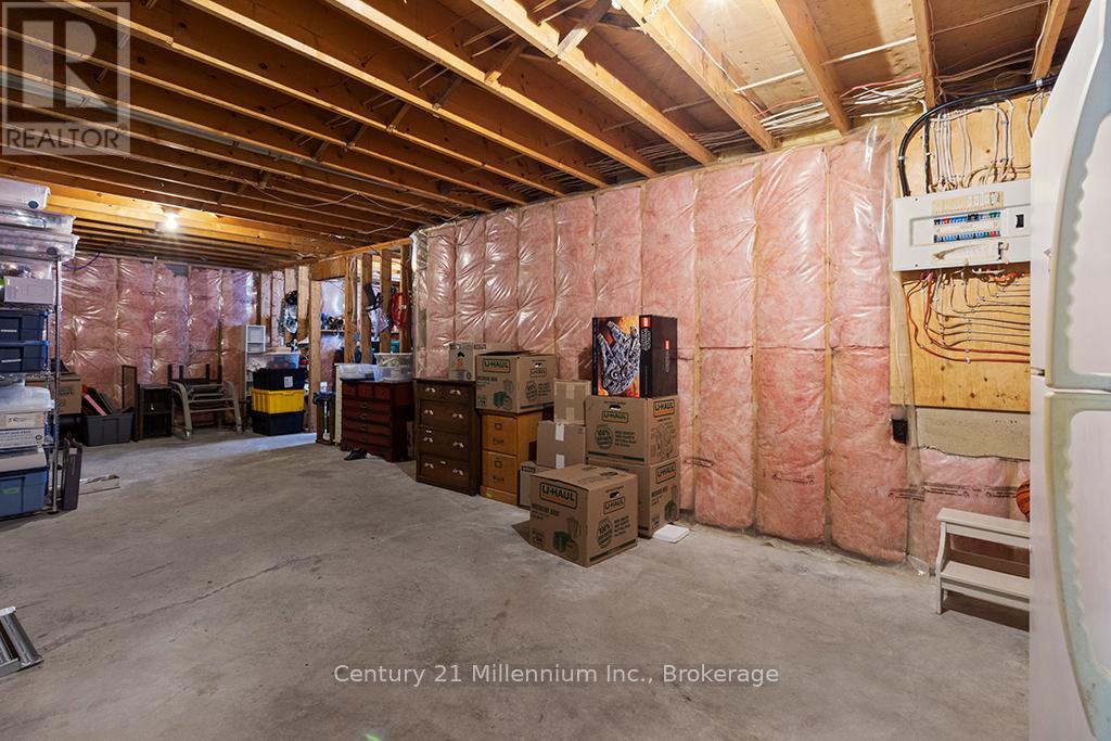 245650 22 SIDE ROAD - 38