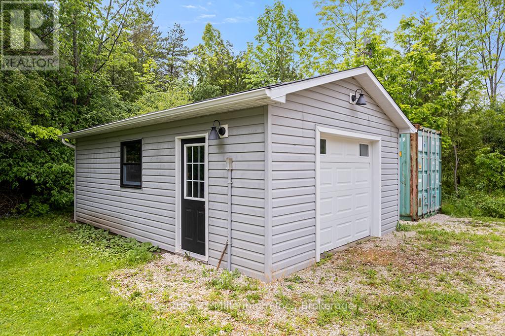 245650 22 SIDE ROAD - 45