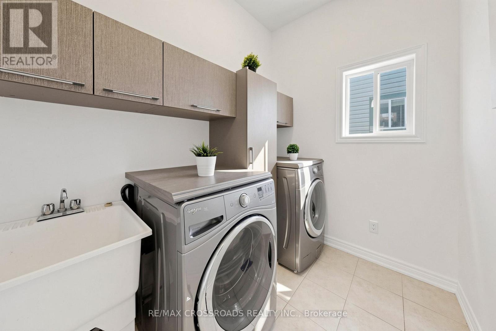 55 JOHN LINK AVENUE - 28