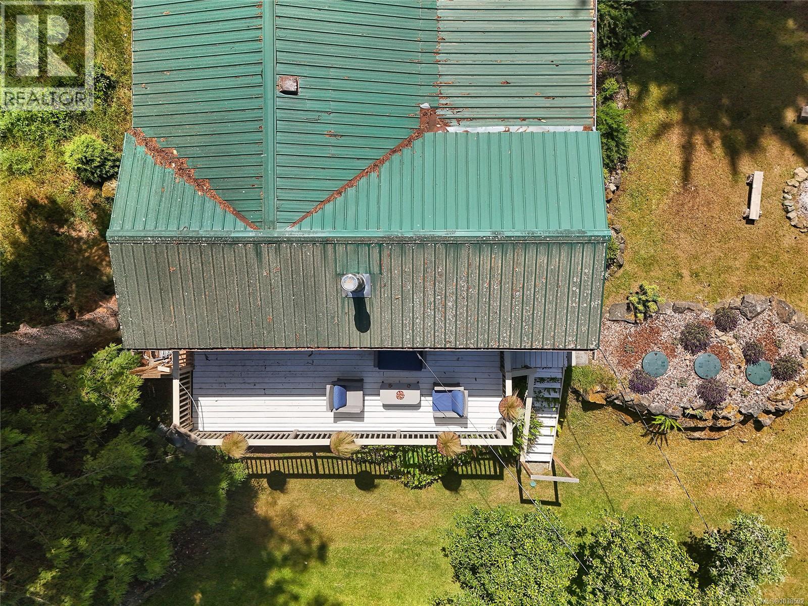  222 Skana Gate Road, Mayne Island