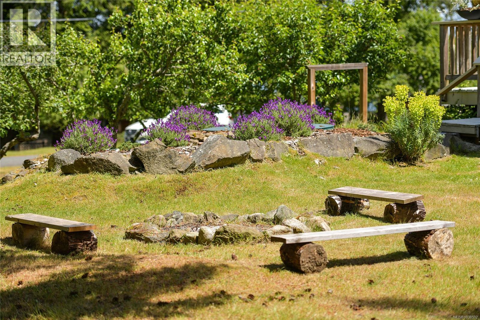  222 Skana Gate Road, Mayne Island