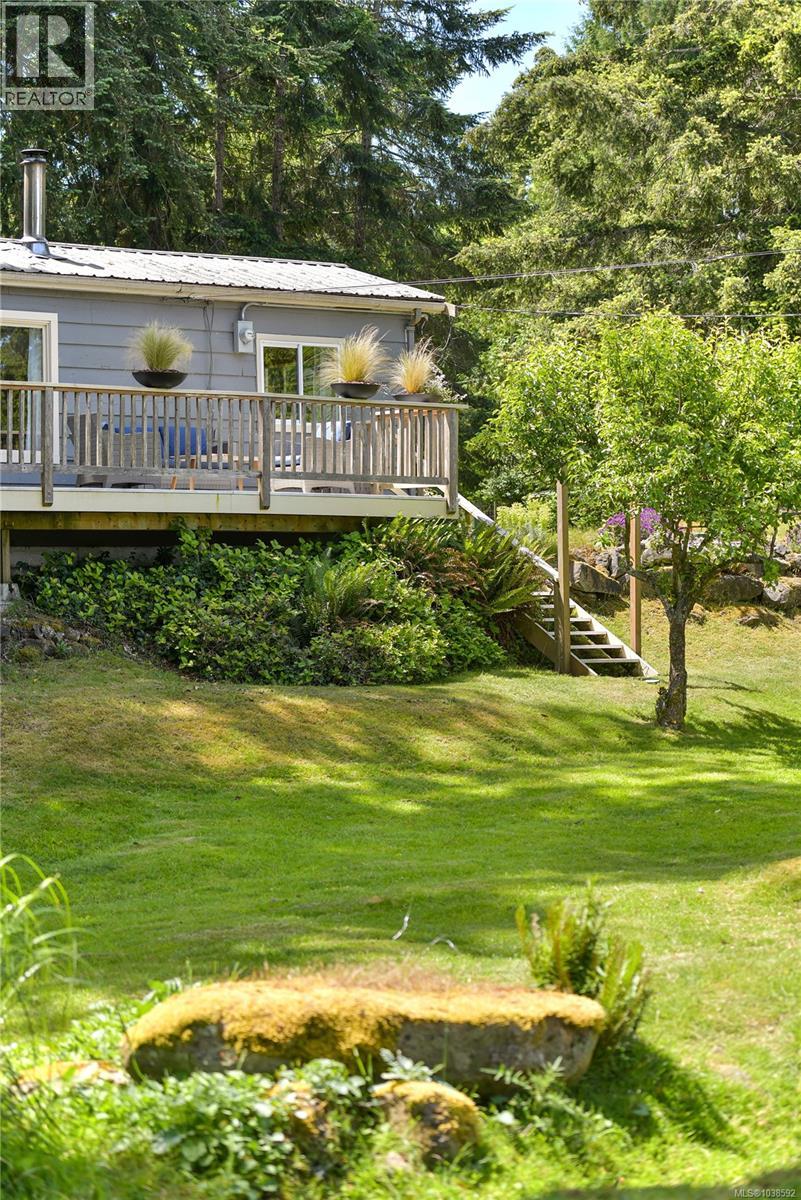  222 Skana Gate Road, Mayne Island