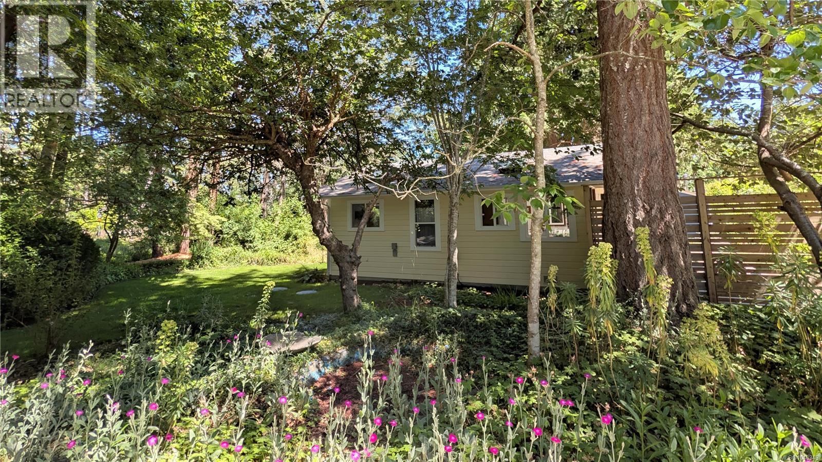 3185 Silva Bay Rd - 34
