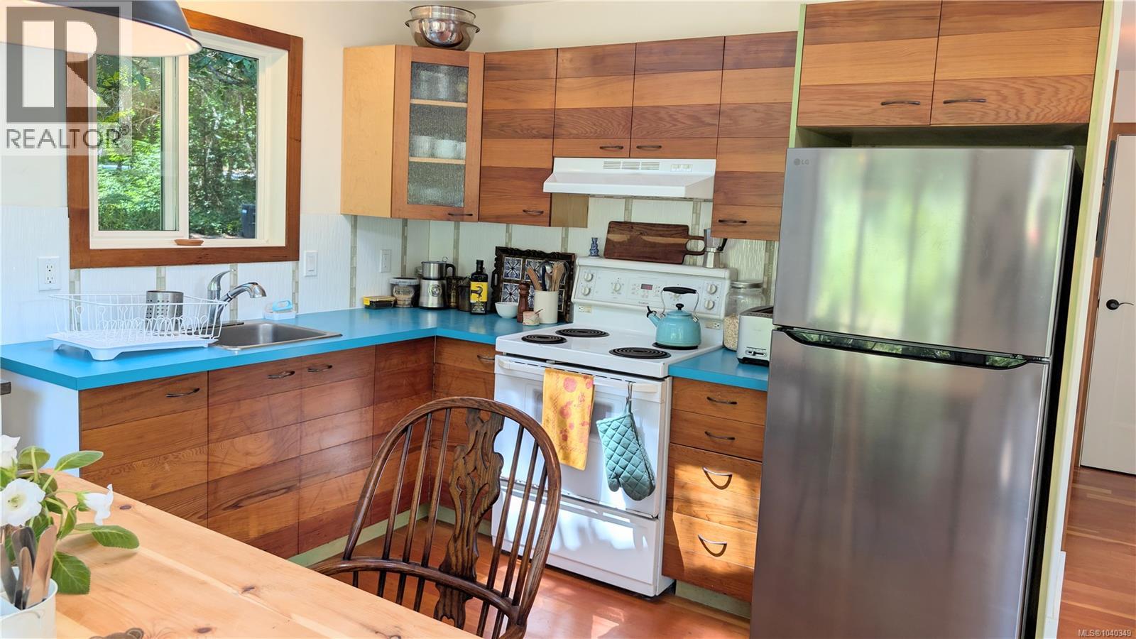 3185 Silva Bay Rd - 9