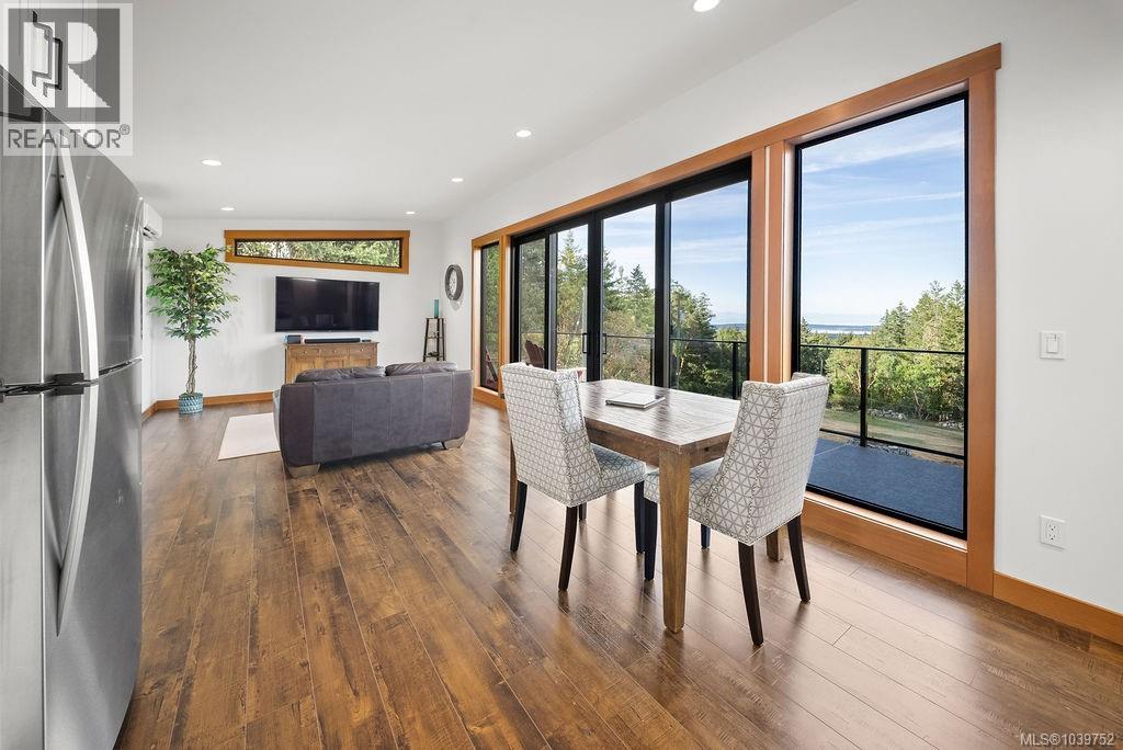 5175 Aho Rd, Ladysmith