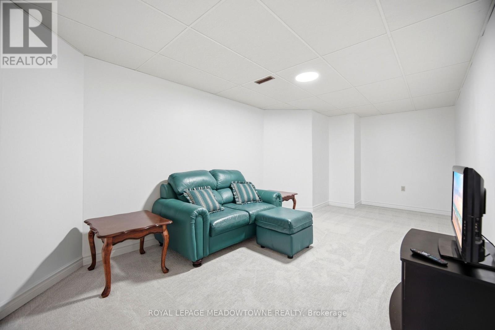 6240 SNOWFLAKE LANE - 34