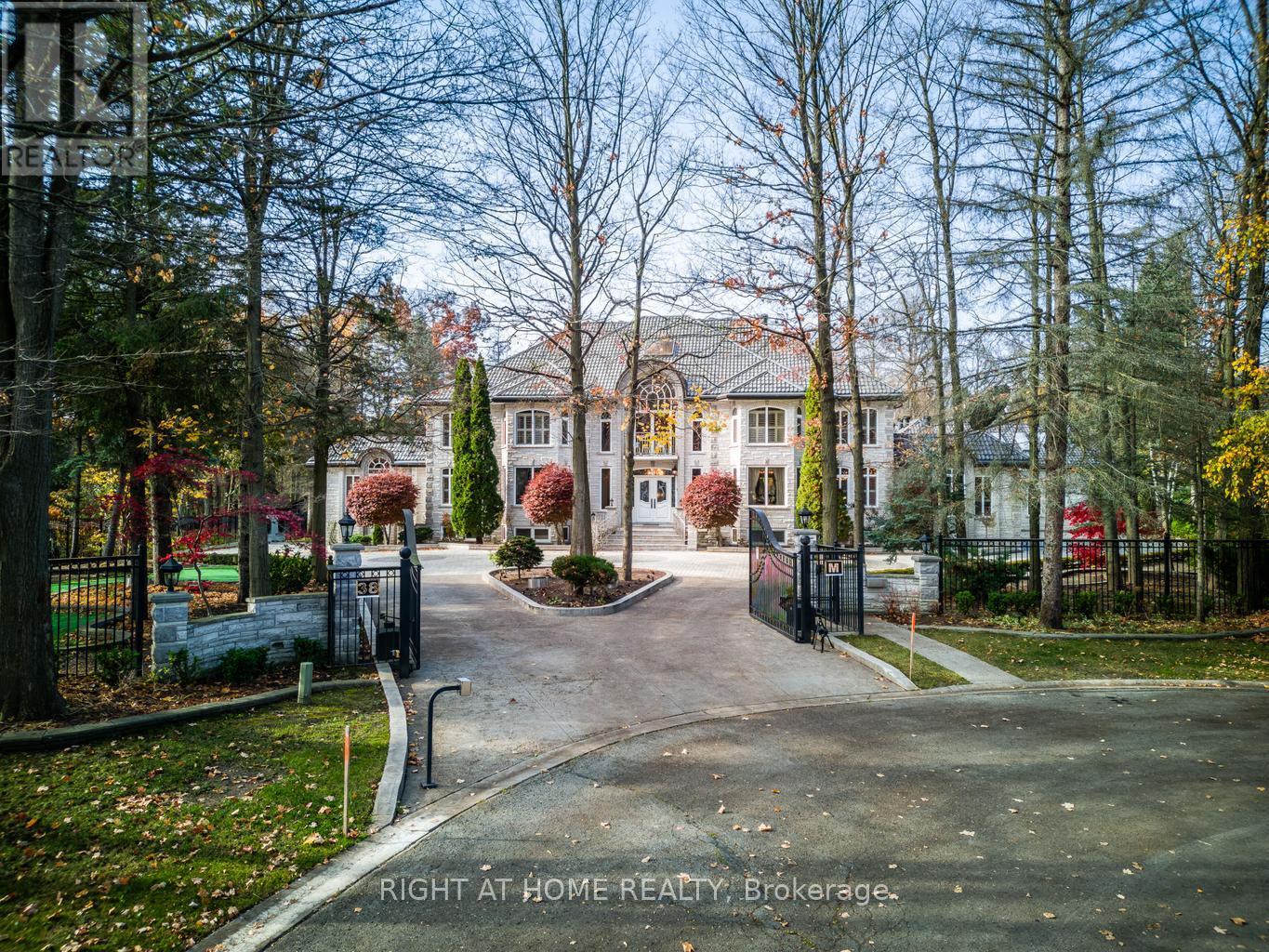 38 SUGARBUSH COURT - 12
