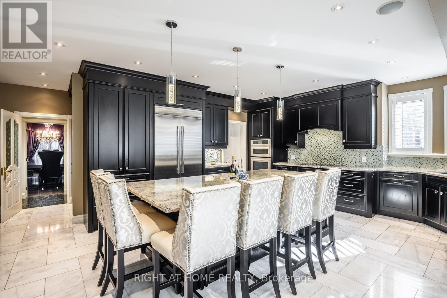 38 SUGARBUSH COURT - 10