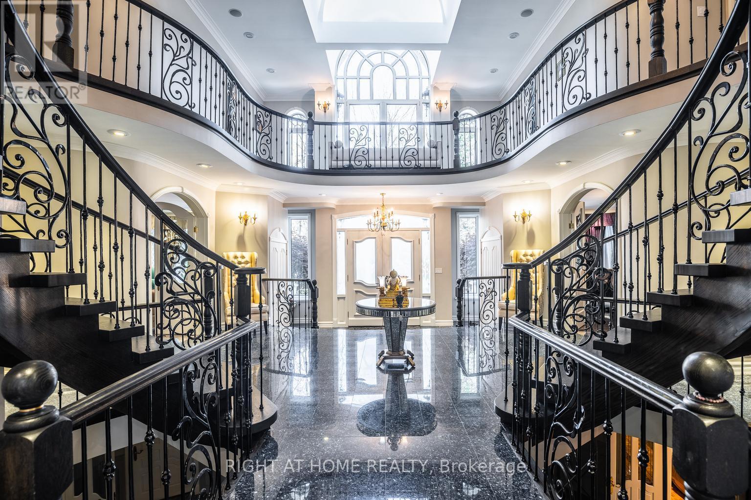 38 SUGARBUSH COURT - 38