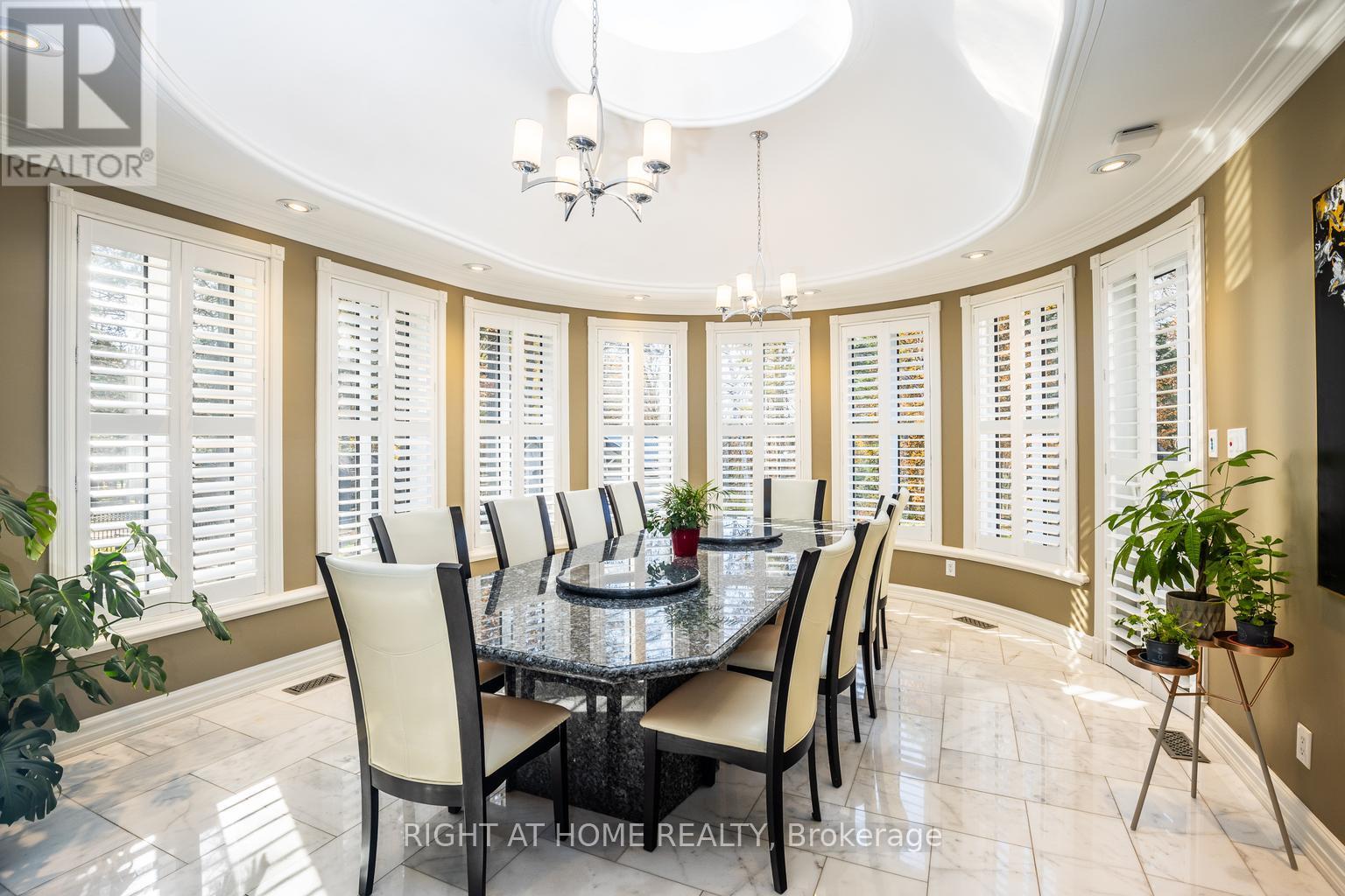 38 SUGARBUSH COURT - 4