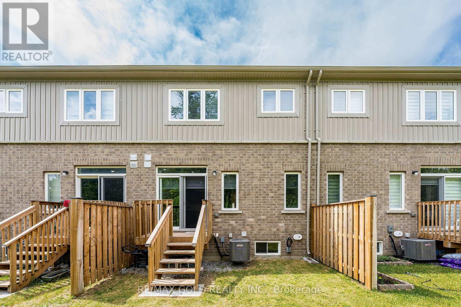 16 BRIXHAM LANE - 45