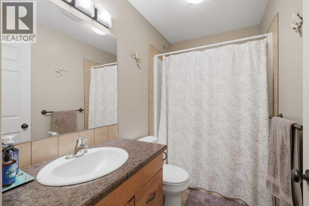 40 Emily Crescent — photo 15