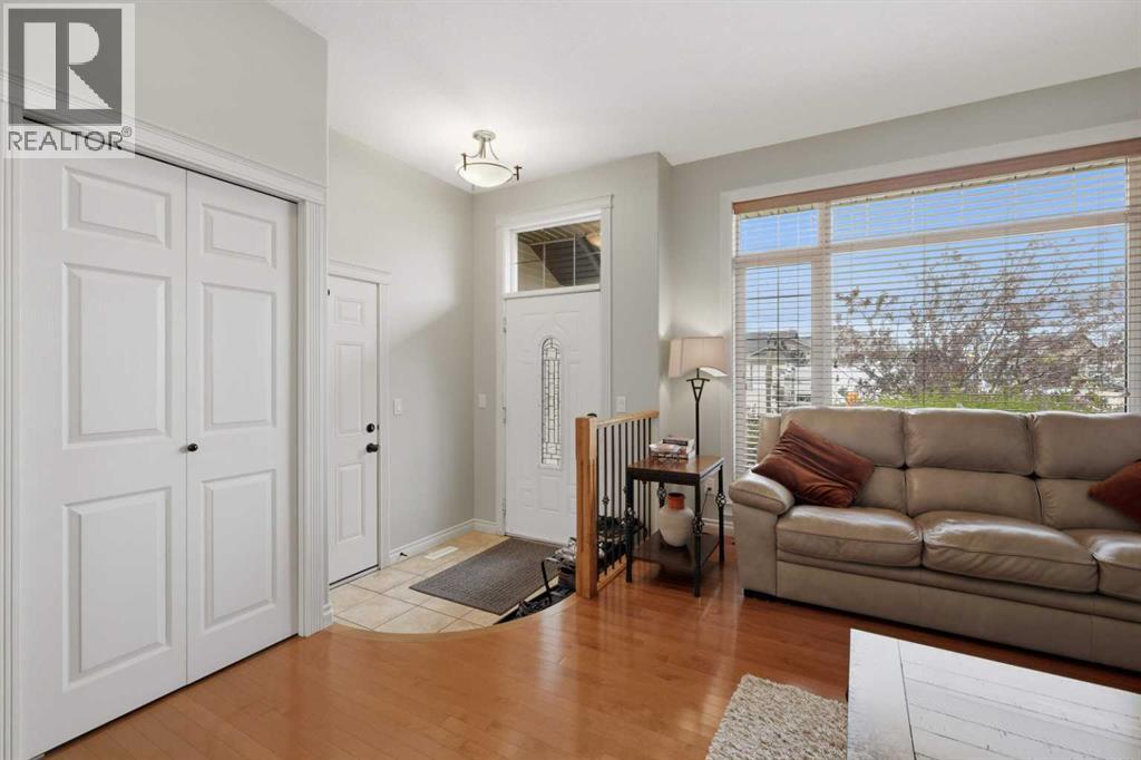 40 Emily Crescent - photo 2