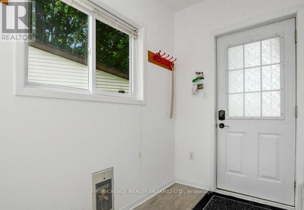2 Bed, 2 Bath House for Sale in Ottawa – 2986 BEAMAN LANE, Ottawa – MLS# X13442236 - Image 17