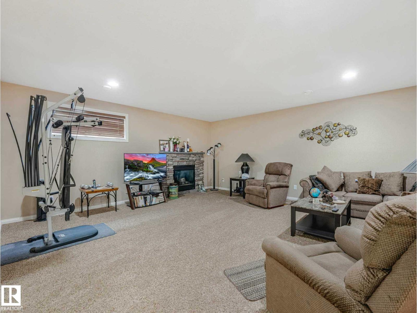 16 WADE AV — photo 35
