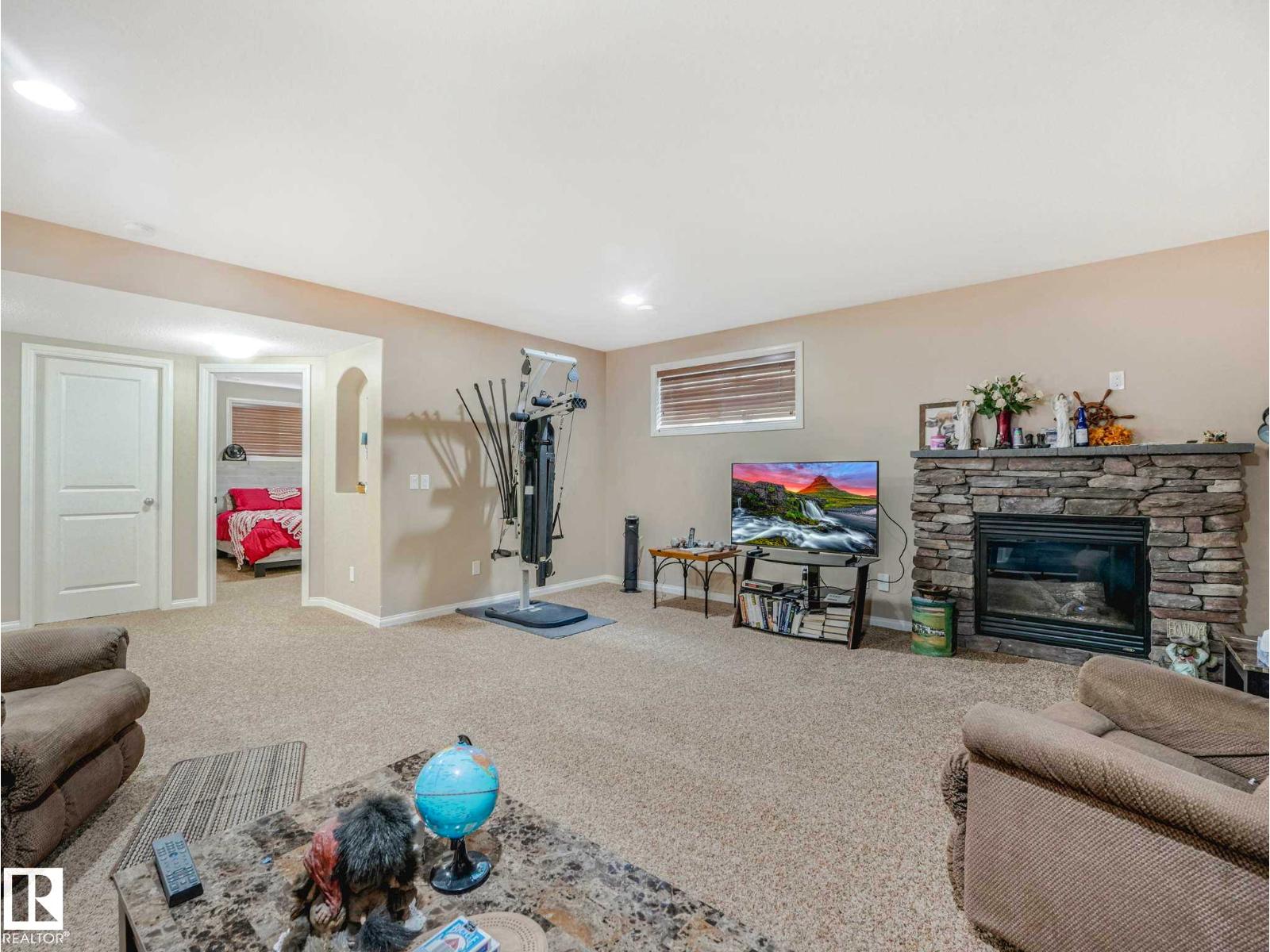 16 WADE AV — photo 38