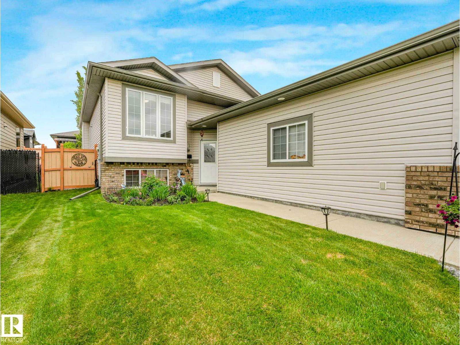 16 WADE AV — photo 55
