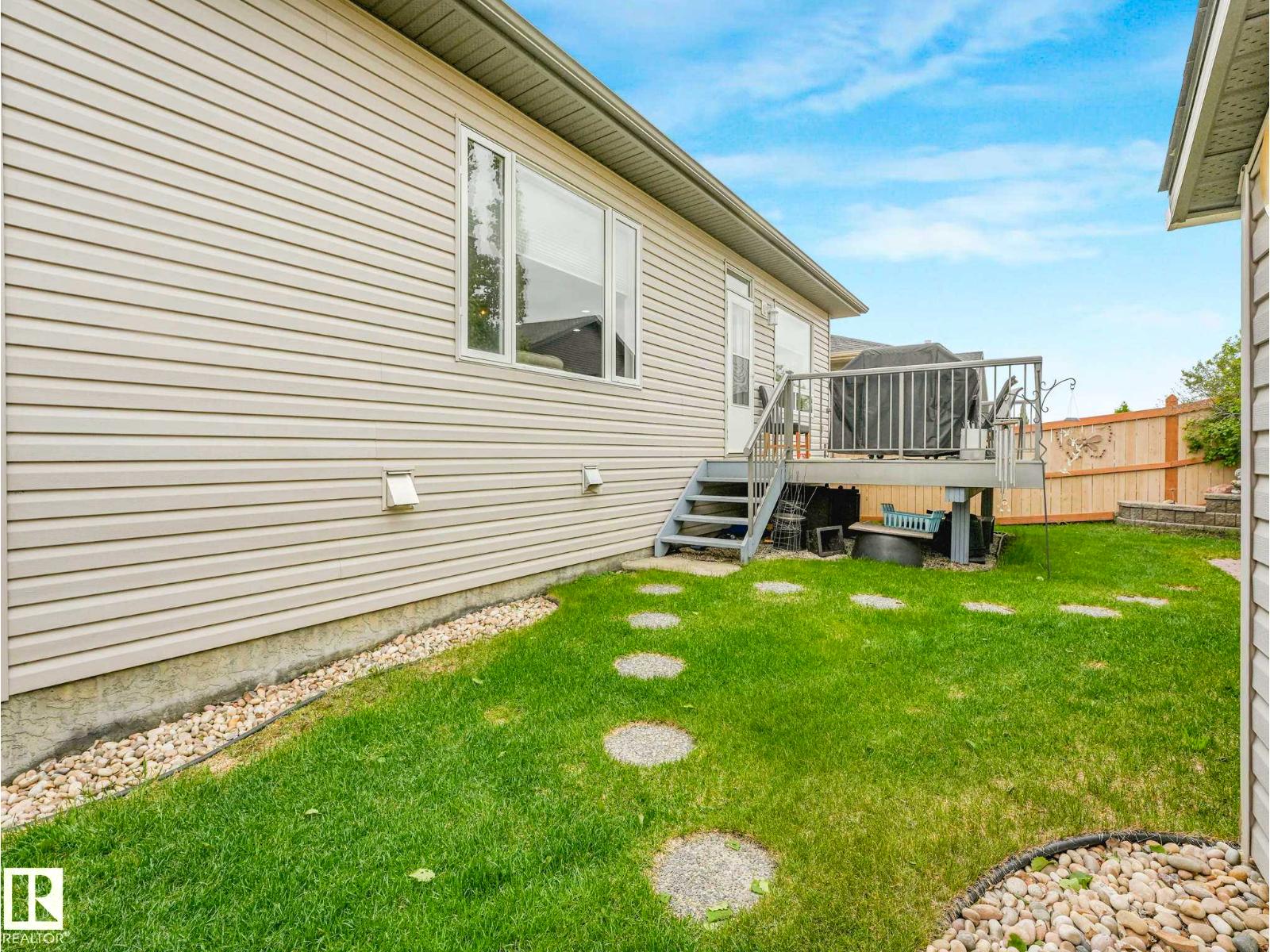 16 WADE AV — photo 60