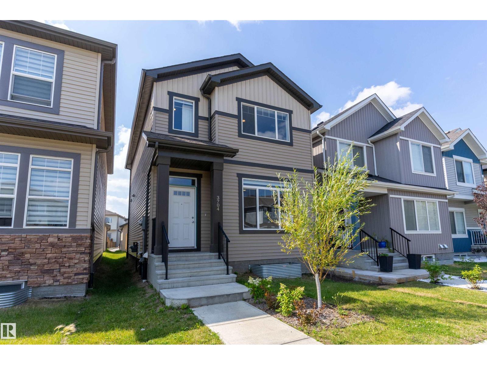 3704 2 ST NW - 2