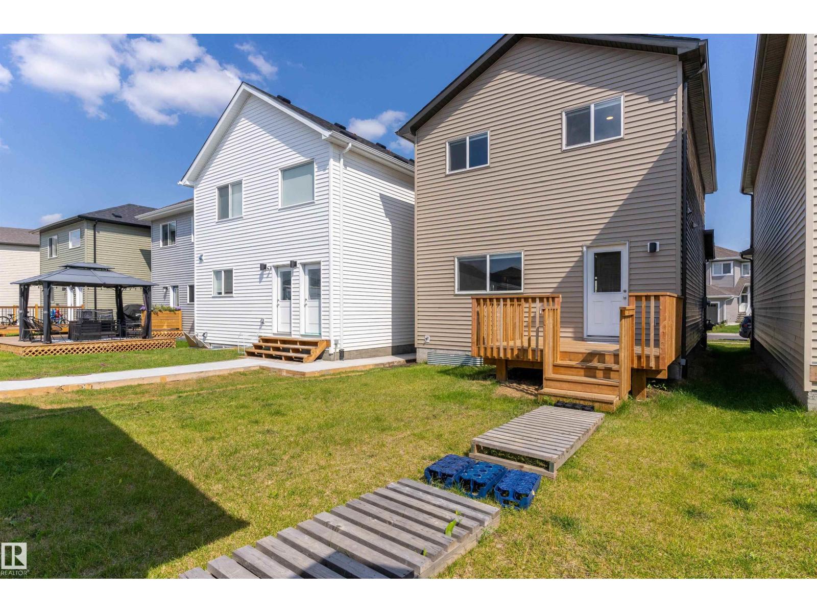 3704 2 ST NW - 38