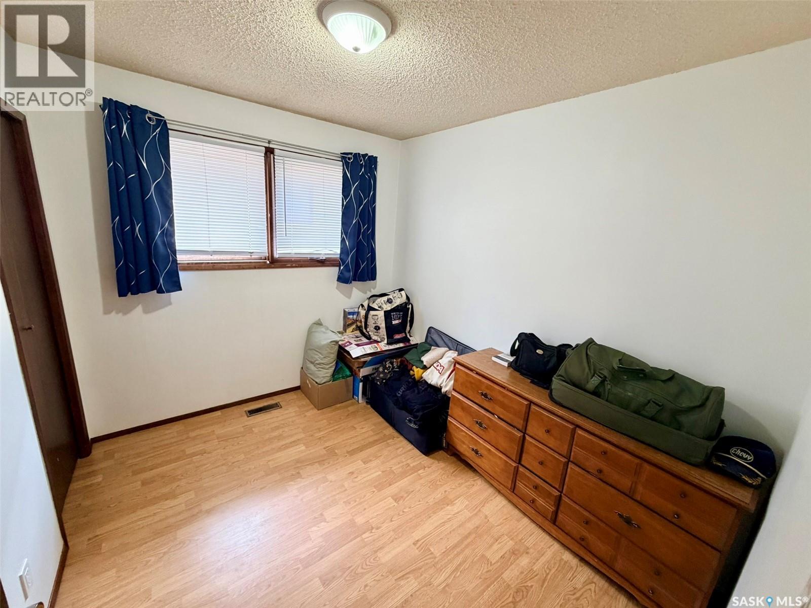 208 7th STREET E - 10