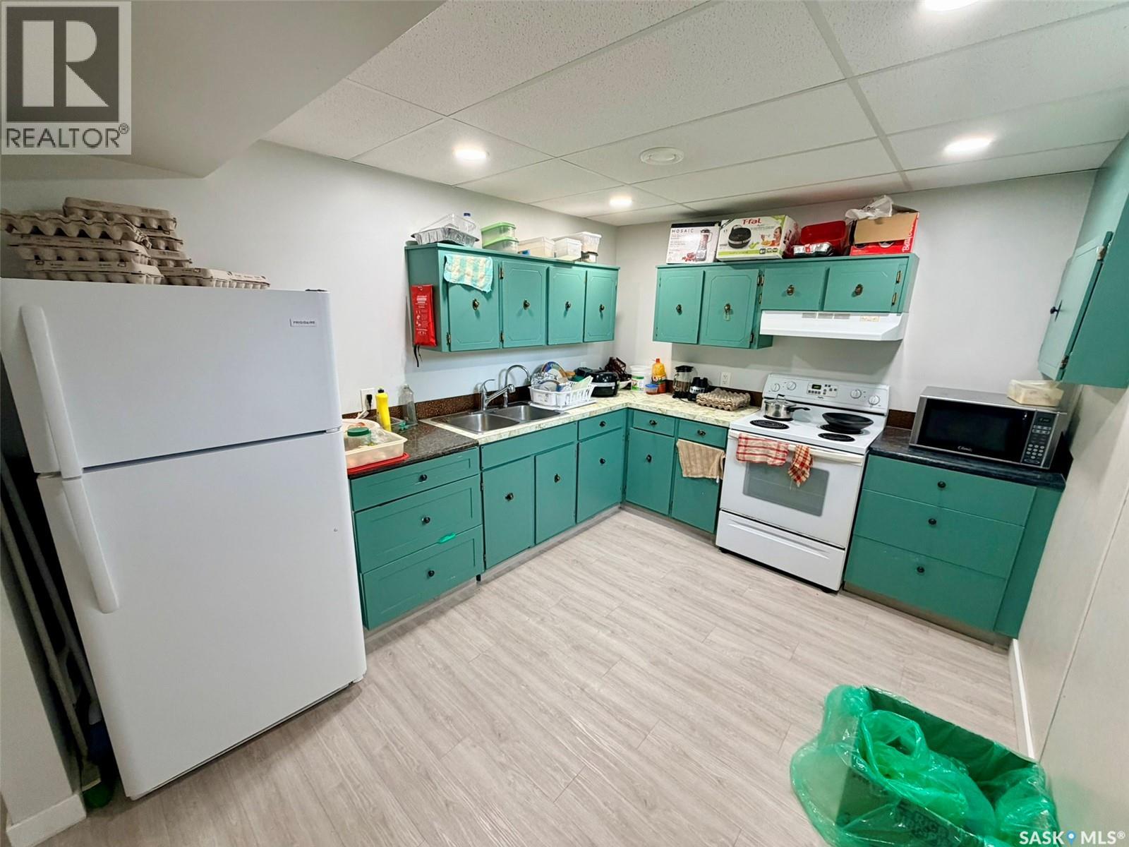 208 7th STREET E - 16