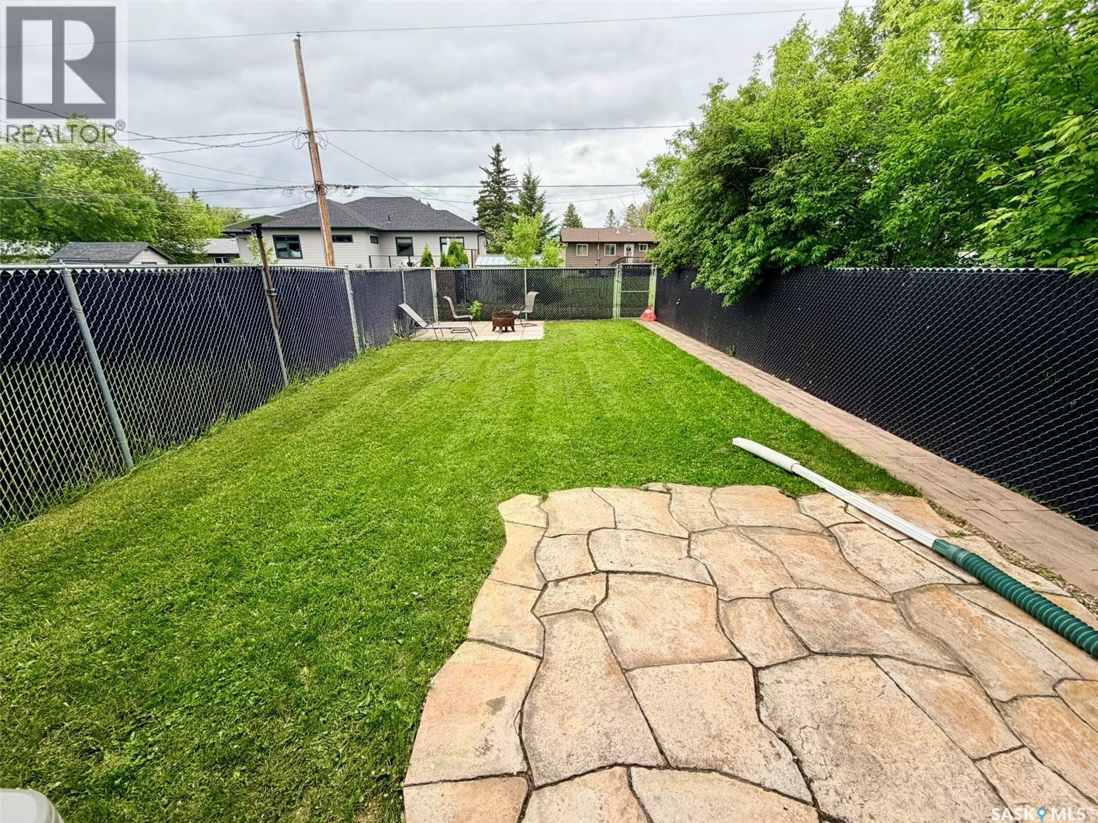 208 7th STREET E - 25