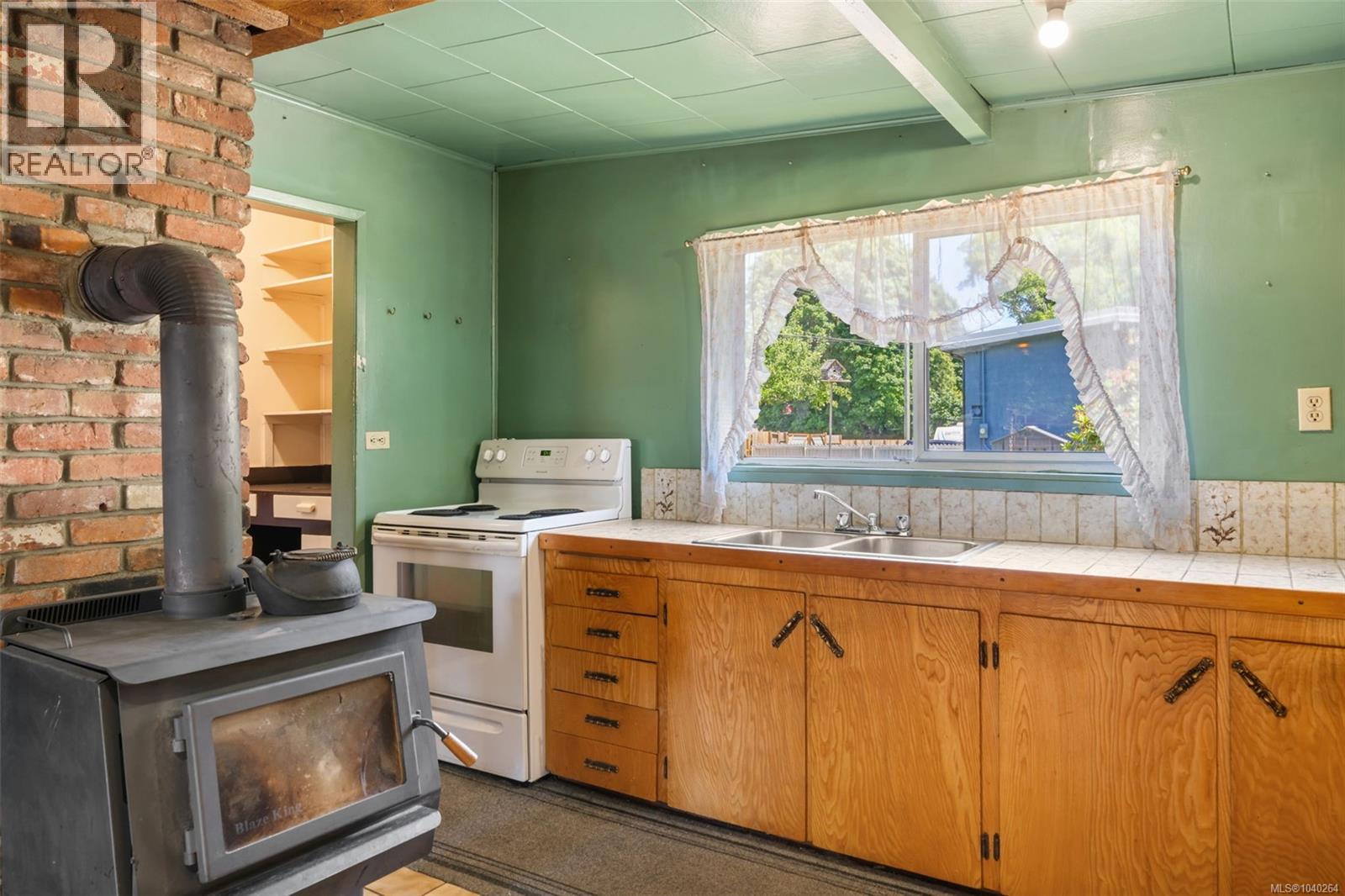6261 Derbend Rd - 14
