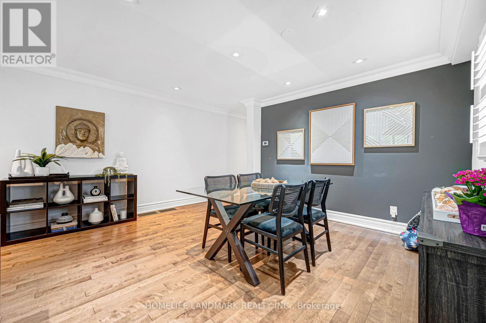 15 DENTON AVENUE - 10